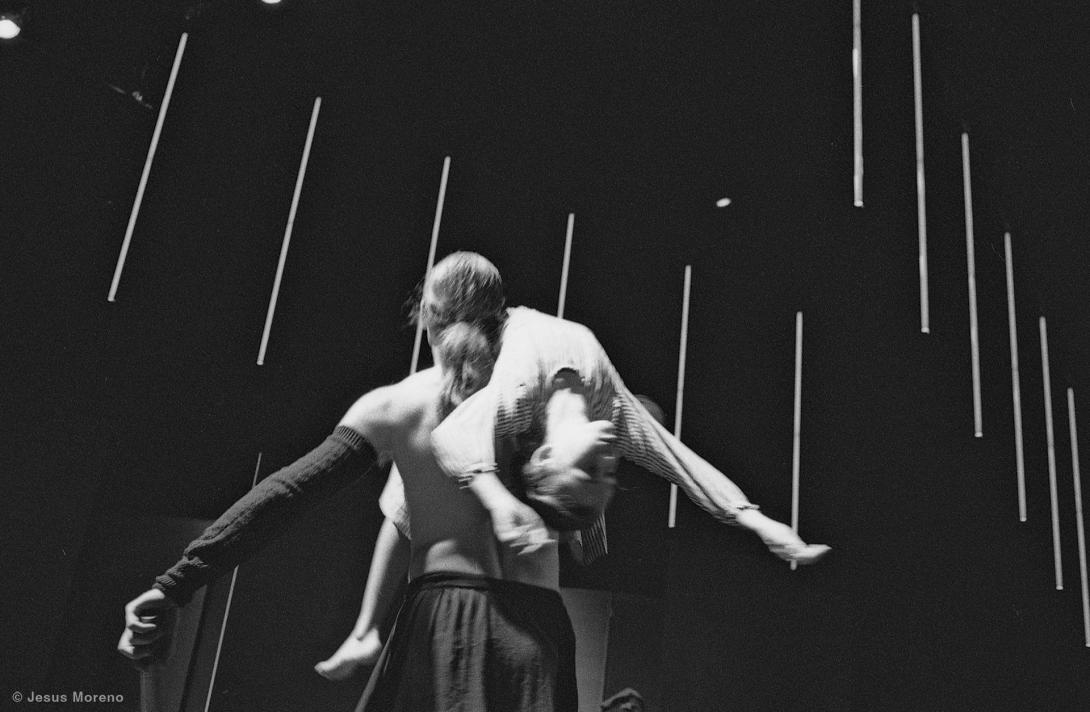 1991. Sequenzas/ Cantus Planus, co-production Vertical Danse – Ensemble Contrechamps. © Jesus Moreno